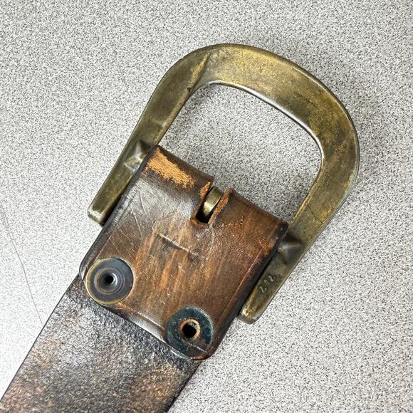 Distressed Brown Leather Belt Mens Diamond Embossed Brass Fits 35-42 1.75in - Picture 2 of 8